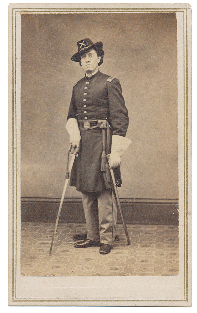 CDV VERY NICE FULL STANDING VIEW OF A NEW YORK ARTILLERY 1ST LIEUTANENT 