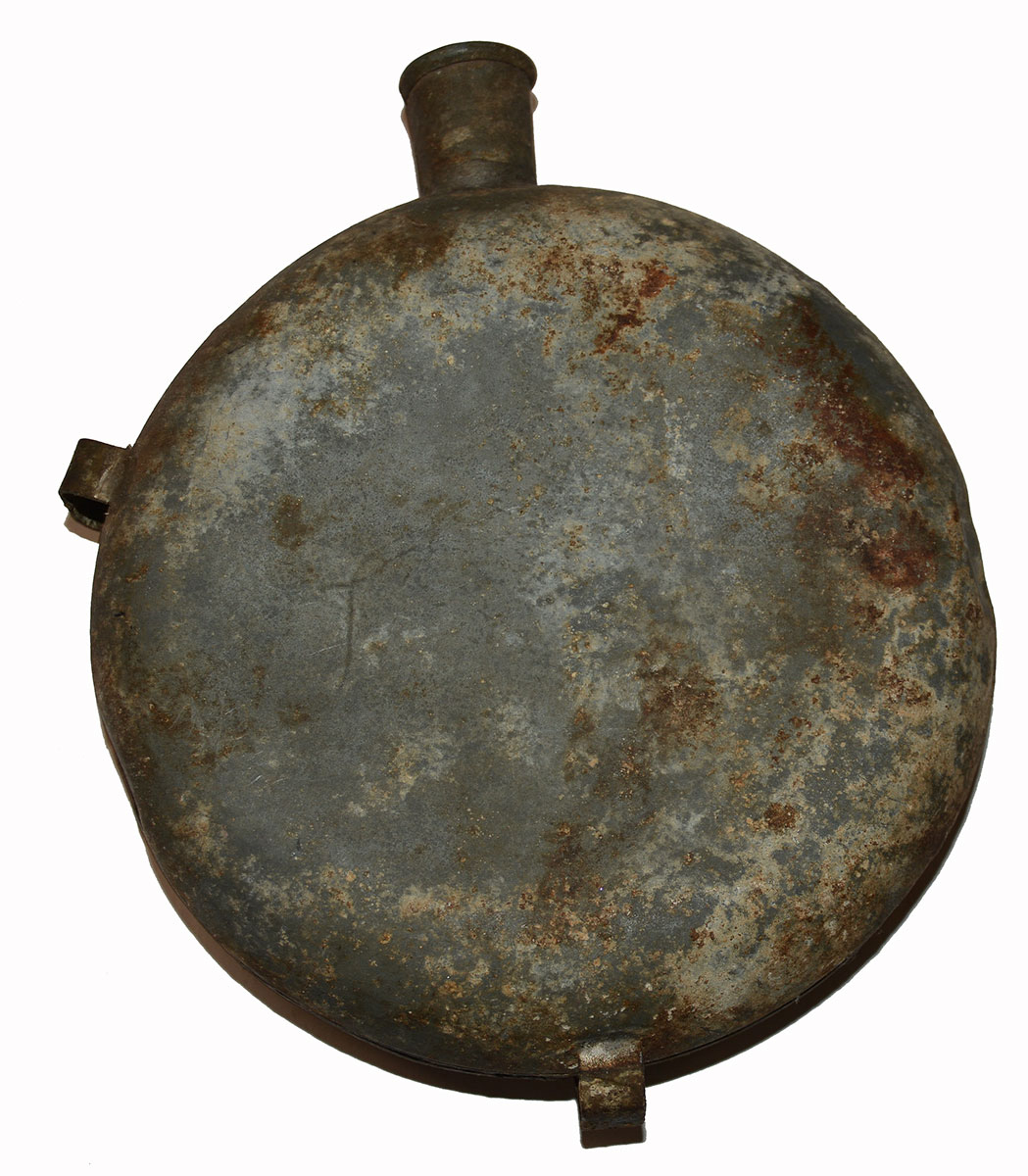 CONFEDERATE “PIE-PLATE” TIN DRUM CANTEEN