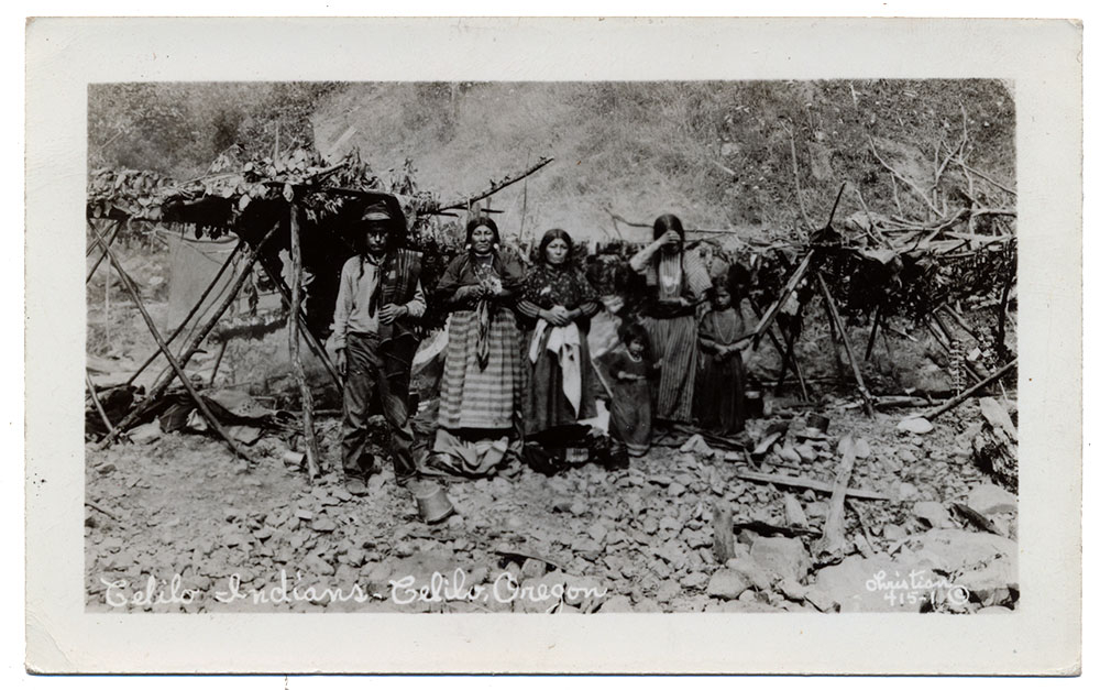 PICTURE POSTCARD OF A GROUP OF CELILO INDIANS