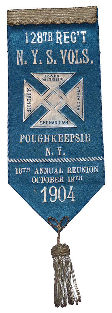 VERY NICE 128th NEW YORK REUNION BADGE – 18th ANNUAL, 1904