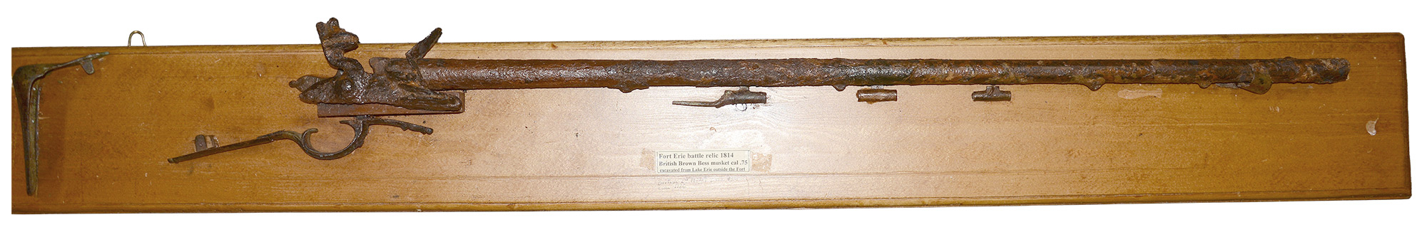 2ND MODEL "BROWN BESS" — BRITISH SHORT LAND PATTERN FLINTLOCK MUSKET, EXCAVATED NEAR FORT ERIE 